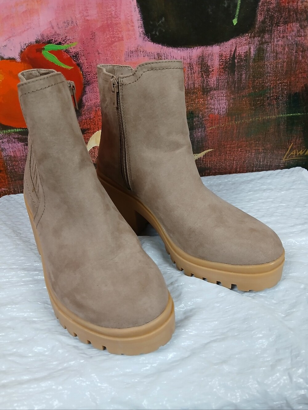 No Boundaries Tan Faux Suede Memory Foam Lug Sole Ankle Boots 7.5